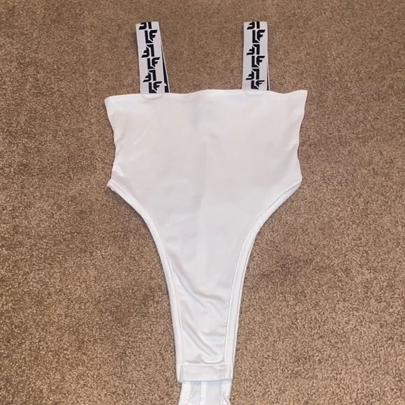 •LF• - Picture 1 of 4